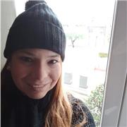 Tengo castellano nativo, soy de Venezuela , abogado y con estudios superiores